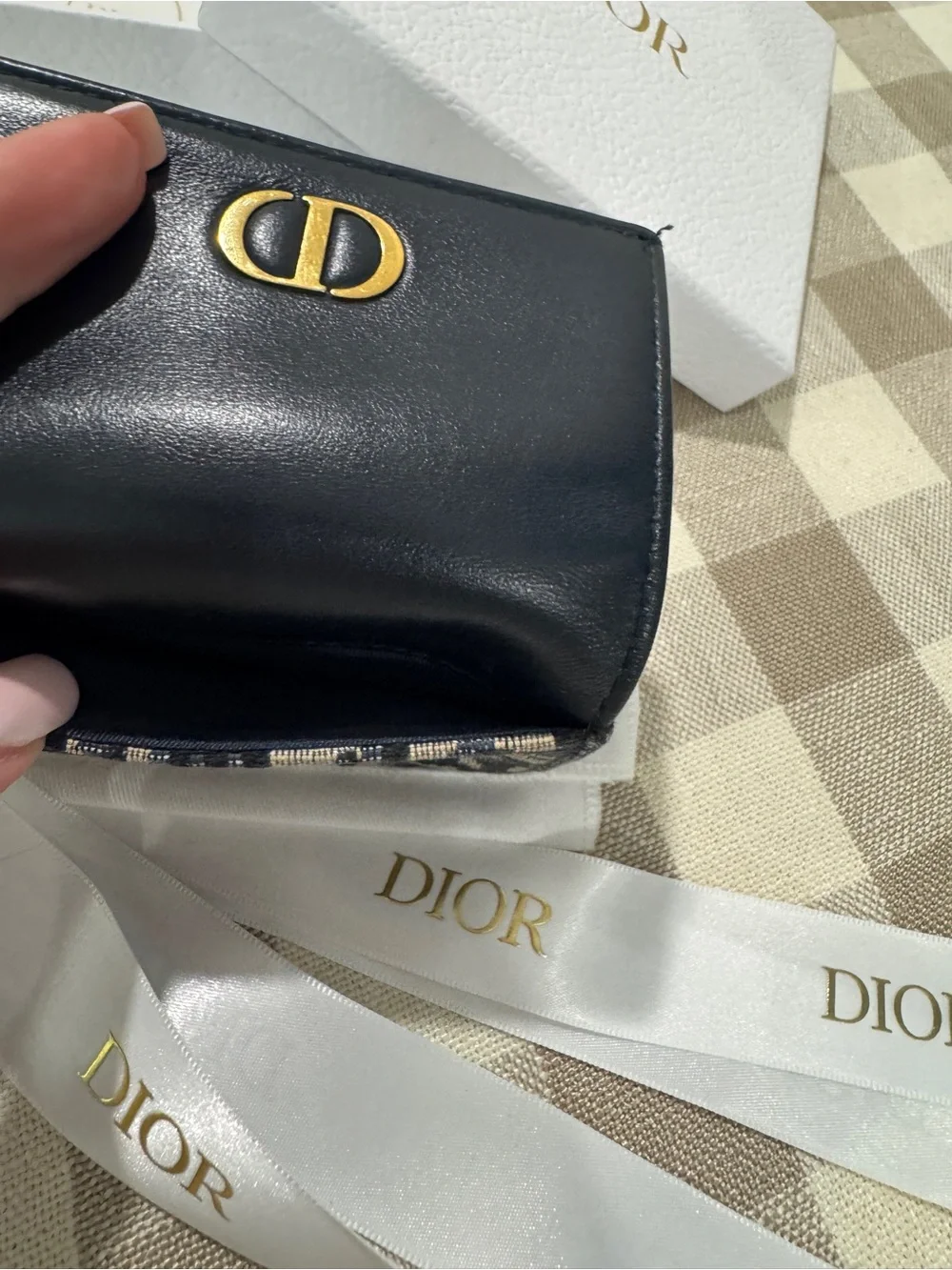Dior 30 Montaigne Veronia Wallet